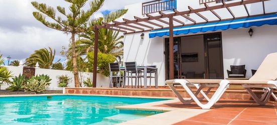 Niteo House terrace and pool